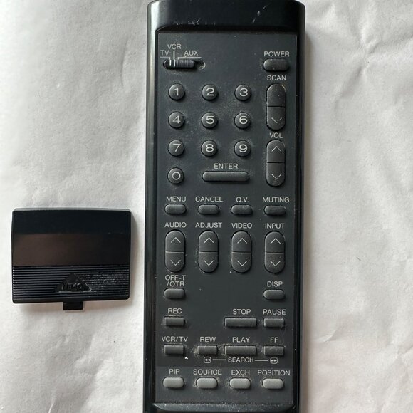 Mitsubishi TV VCR AUX black remote untested 290P005A410100295M - Picture 3 of 6